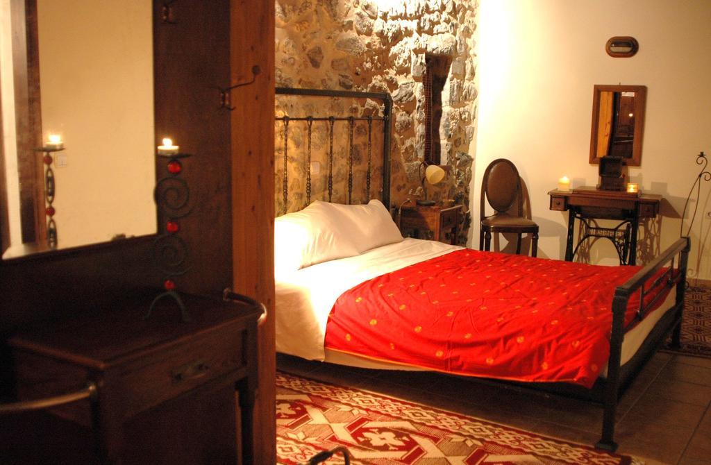 Archontiko Nikolopoulou Hotel Vitina Phòng bức ảnh