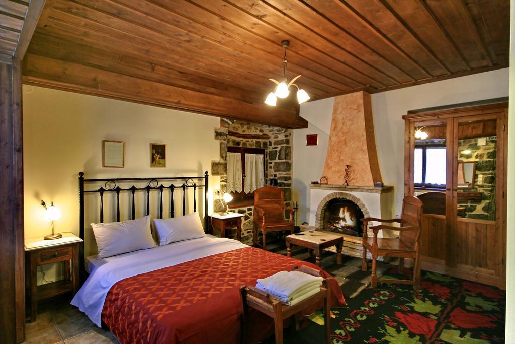 Archontiko Nikolopoulou Hotel Vitina Phòng bức ảnh
