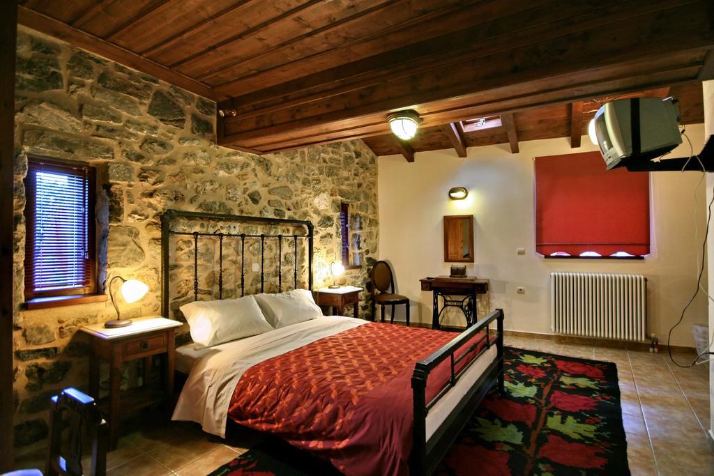 Archontiko Nikolopoulou Hotel Vitina Ngoại thất bức ảnh