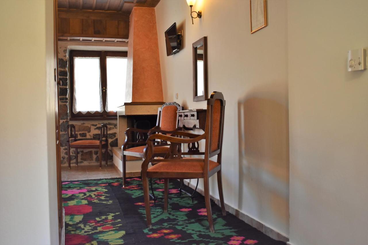 Archontiko Nikolopoulou Hotel Vitina Ngoại thất bức ảnh