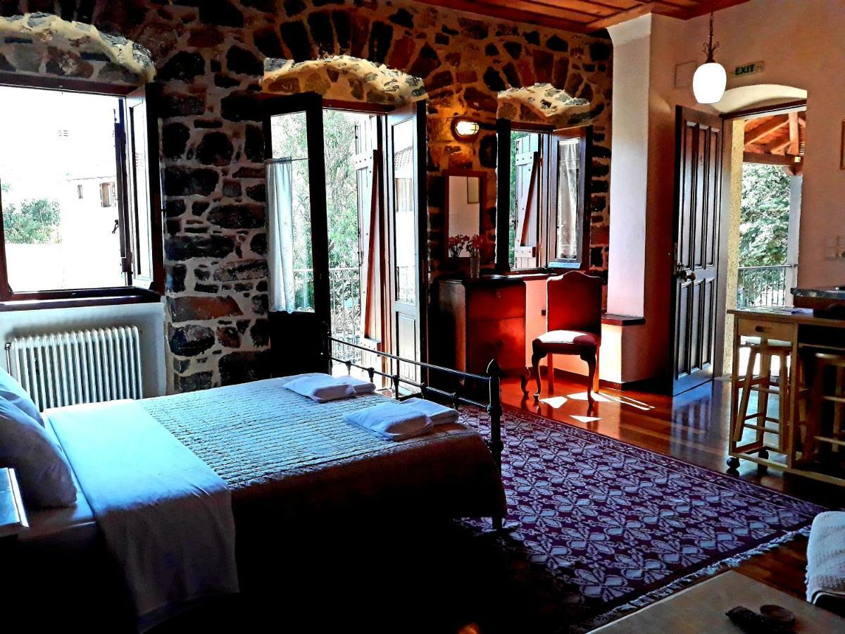 Archontiko Nikolopoulou Hotel Vitina Ngoại thất bức ảnh